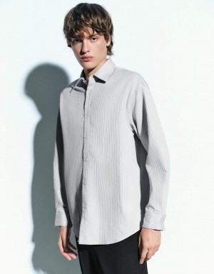 Chemises Urban Revivo Textured Button Up Loose Homme Grise Clair | ULS4921RQ