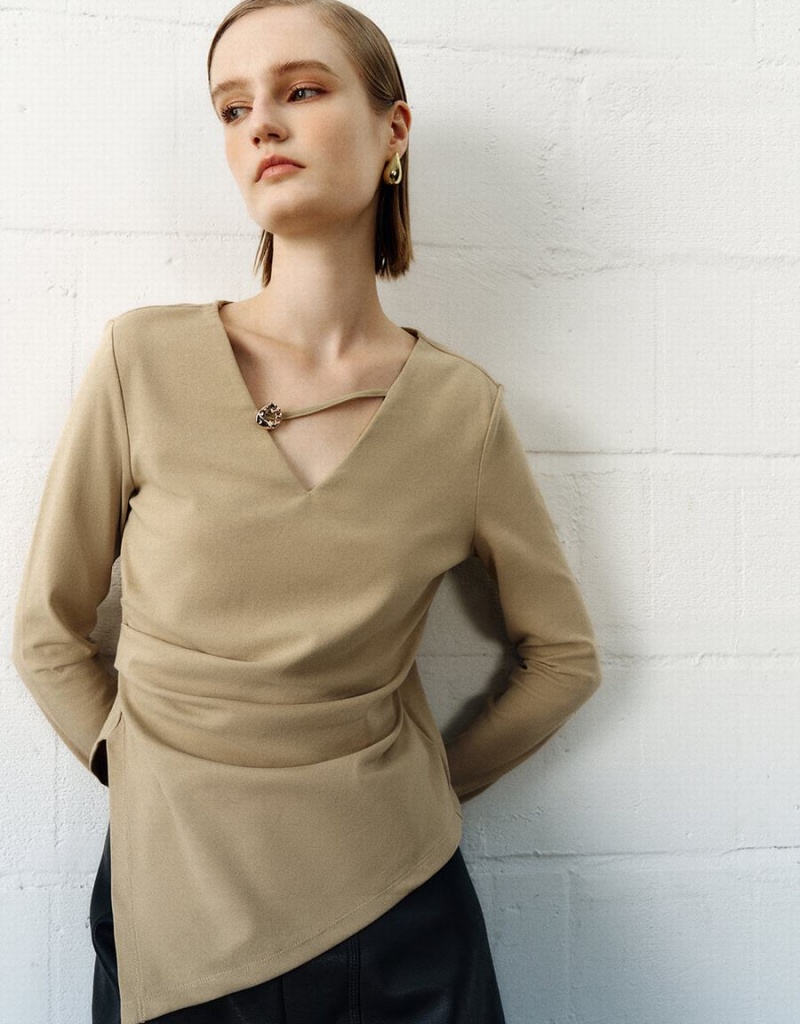 T Shirts Urban Revivo Asymmetric V-Neck Mince Femme Kaki | SBW4293BB
